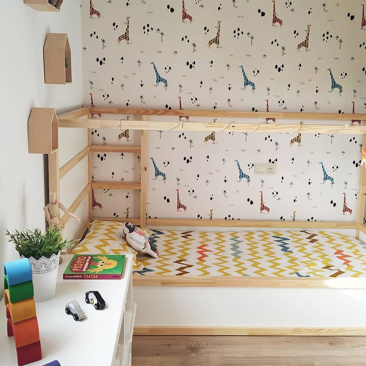 Rollo de papel pintado infantil de dos paneles autoadhesivos texart GIRAFFUN