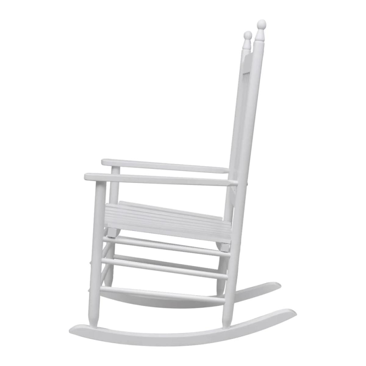 Mecedora de madera con asiento curvado madera blanca