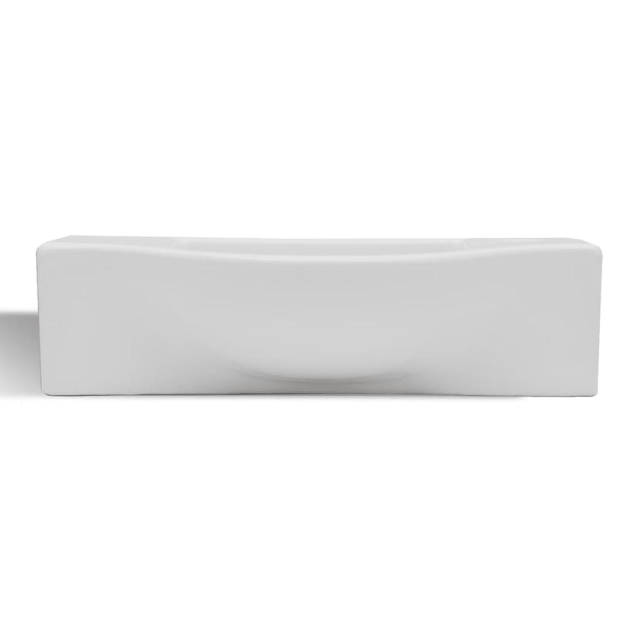 Lavabo de cerámica blanco con agujero para grifo 