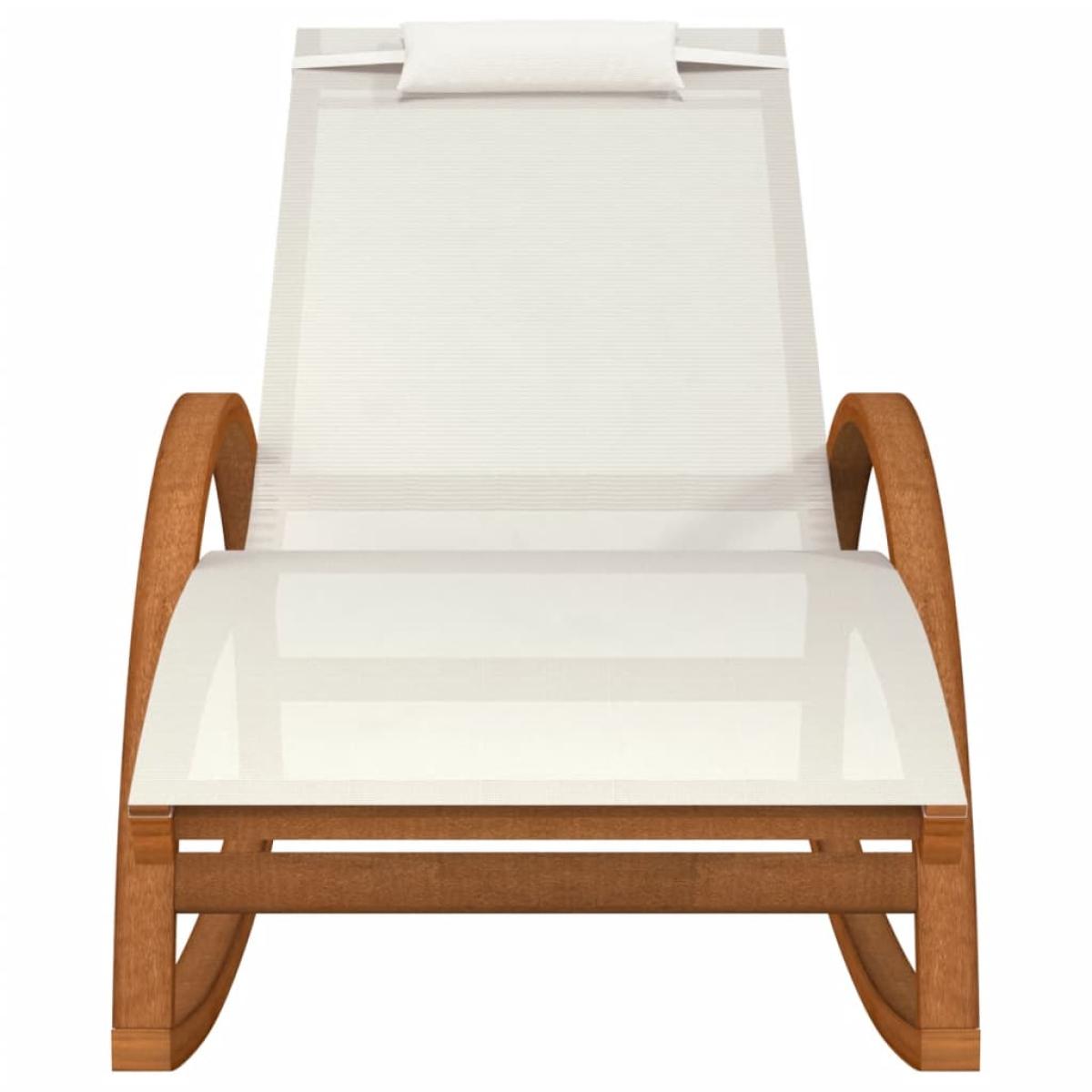 Mecedora de textileno blanco y madera maciza de álamo