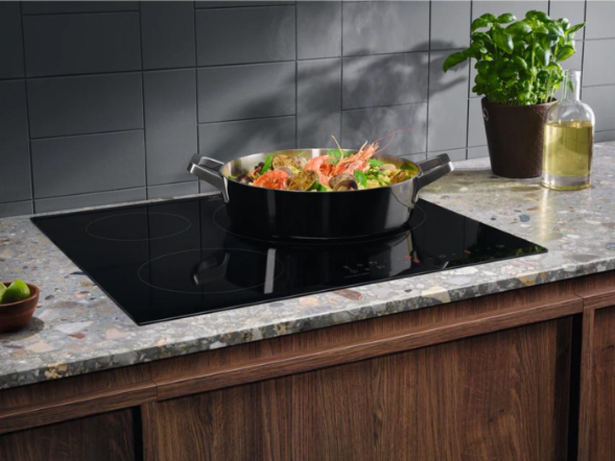 INDUCCION ELECTROLUX LIL60336 3F. ZONA 32CM BISEL