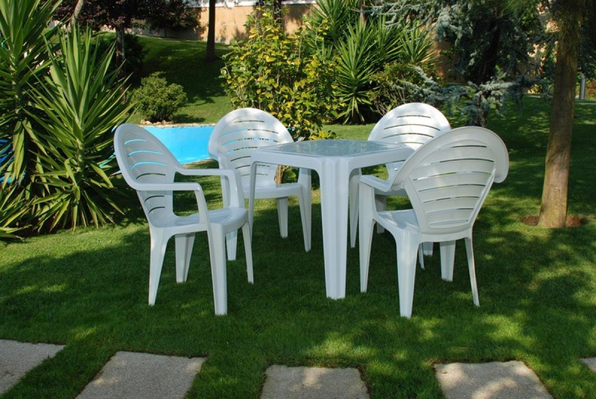 Sillón FARO, monoblock, apilable, blanco