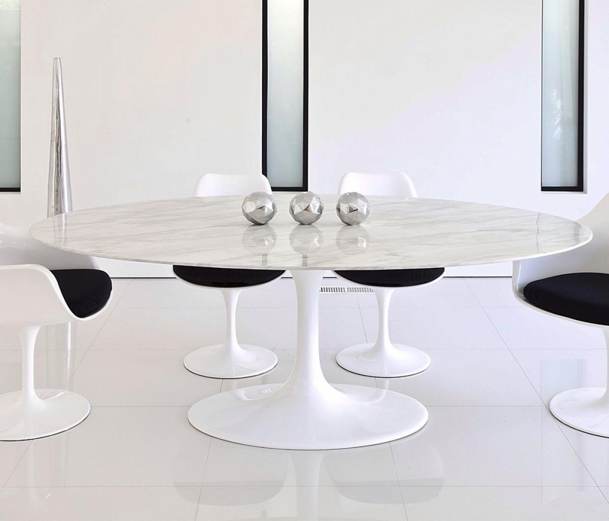 Mesa TUL, oval, fibra de vidrio, mármol blanco 180x108 cms