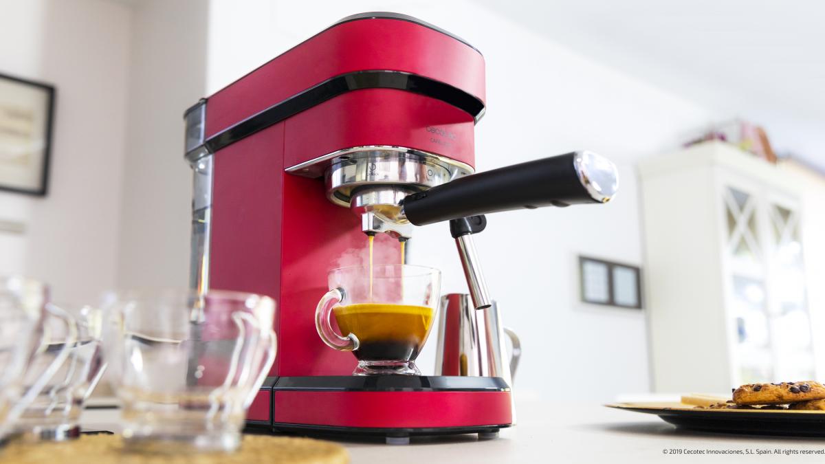 CAFETERA EXPRESS CECOTEC 01583 CAFELIZZIA 790 SHINY 20BARES THERMOBLOCK ROJA
