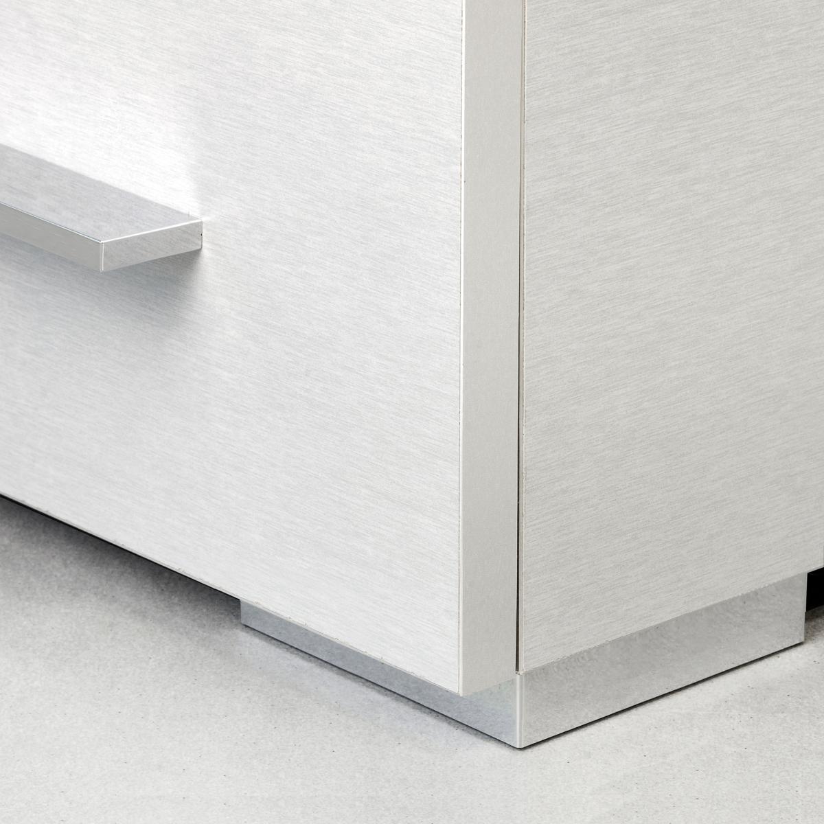 Pies para muebles Alumix 8