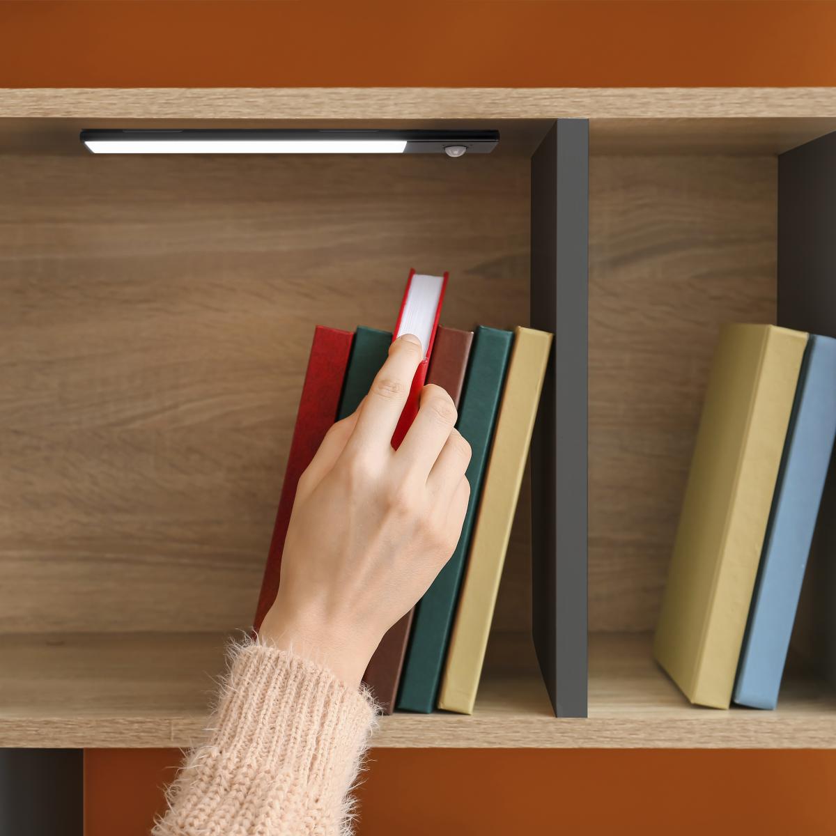 Aplique LED recargable por USB Kaus Black con sensor de movimiento