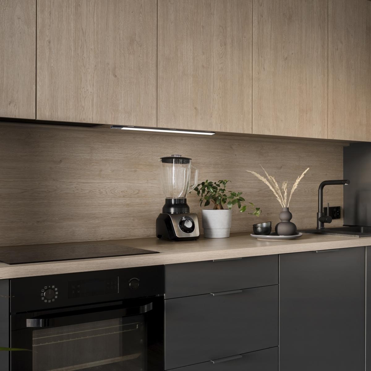 Aplique LED recargable por USB Kaus Black con sensor de proximidad