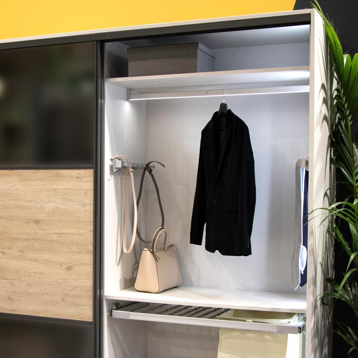 Porta cinturones lateral extraíble