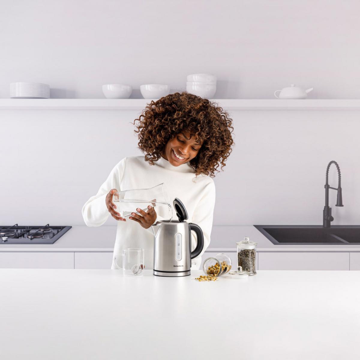 HERVIDOR TAURUS 958563000 KE2206X SELENE COMPACT 2200W 1L INOX