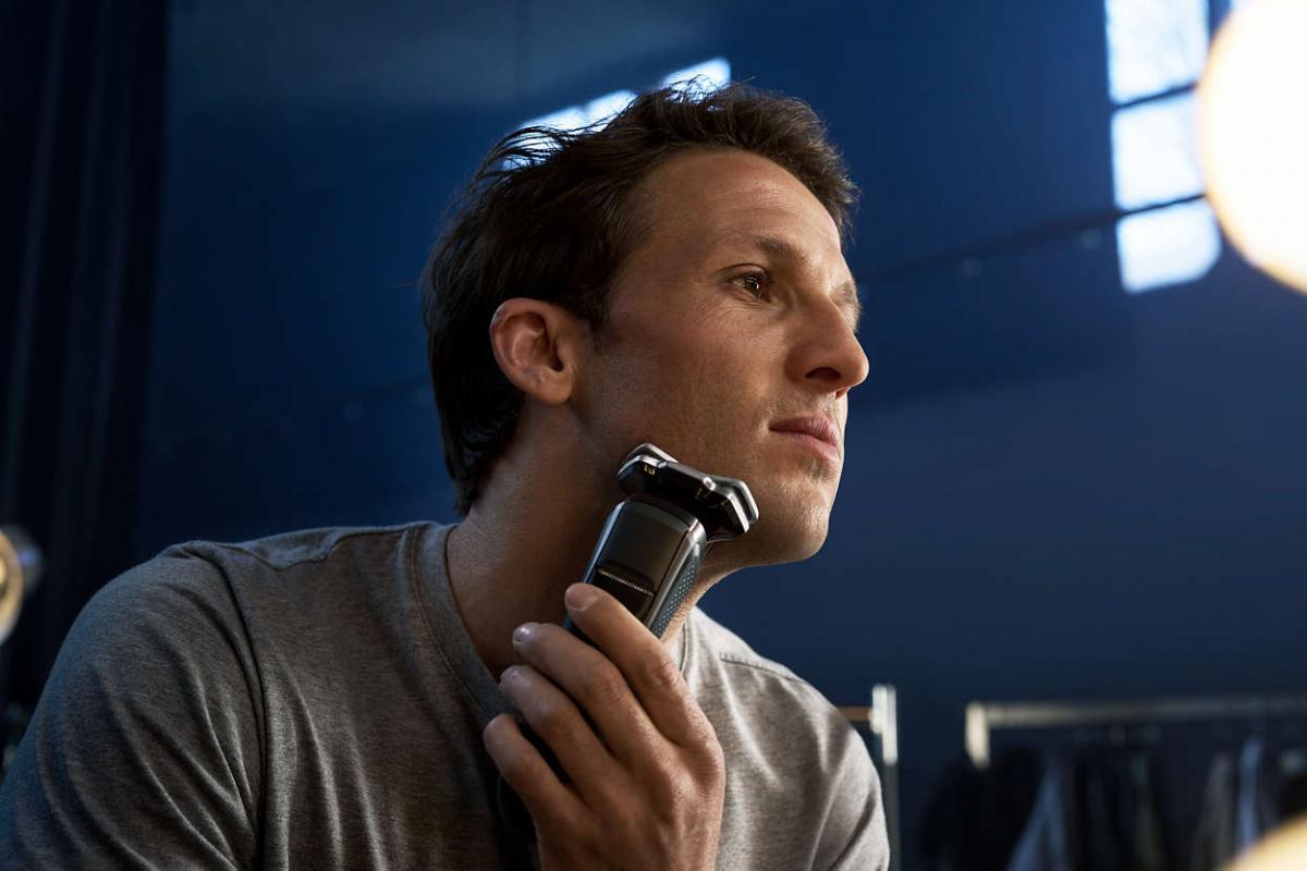 AFEITADORA PHILIPS S8697-35 BASE CARGA + FUNDA