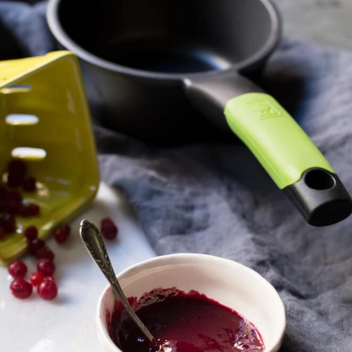 CACEROLA WOK PRIOR 24CM IND.CON MANGO