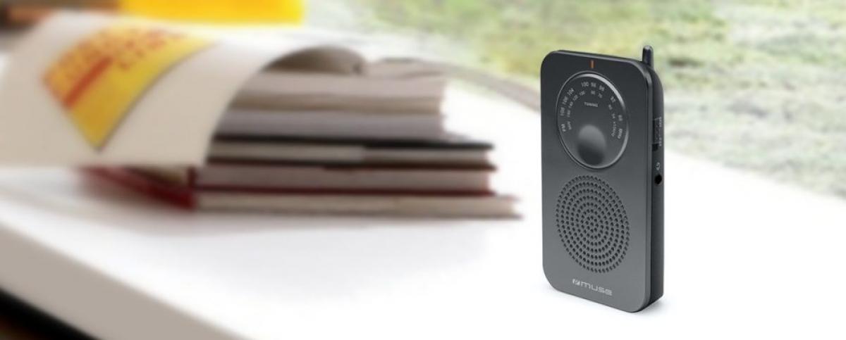 RADIO MUSE M-01 RS PORTATIL ANALOGICA NEGRA