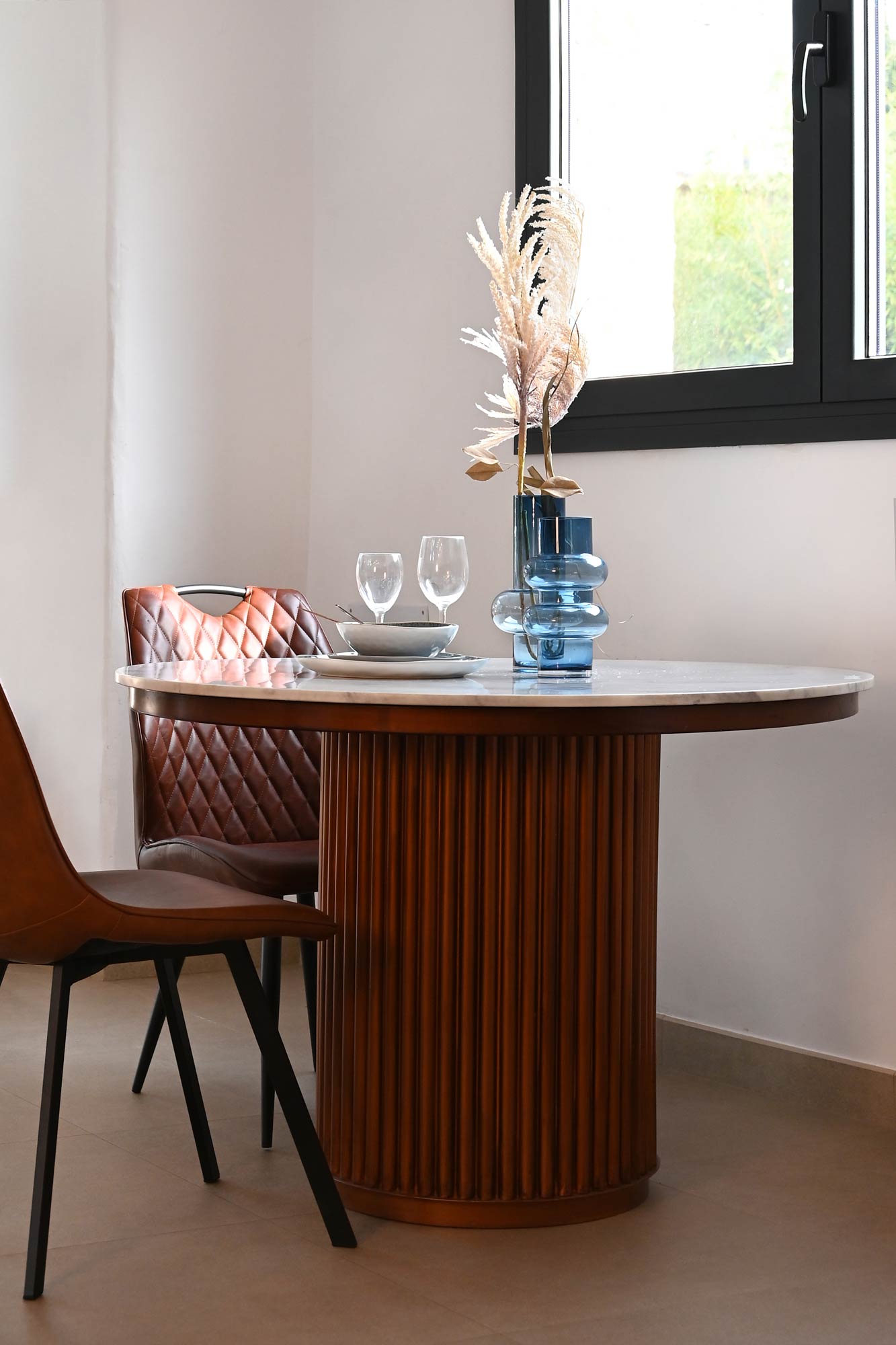 Mesa comedor marmol metal 110x110x76 cobrizo