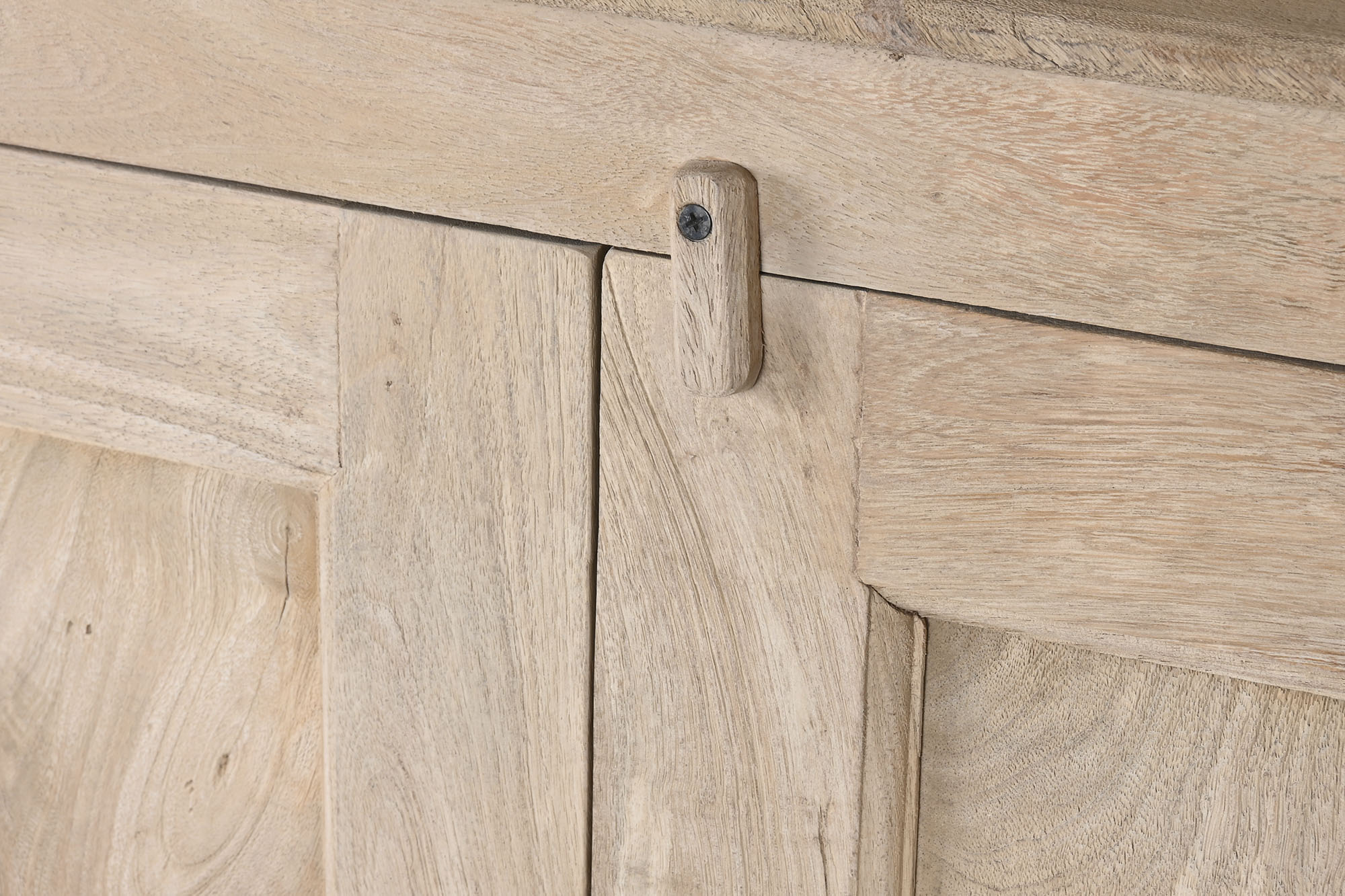 Vitrina madera 122x43x230 pieza unica surtida