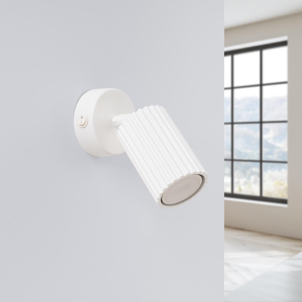 Sollux Aplique KARBON blanco con interruptor N/A
