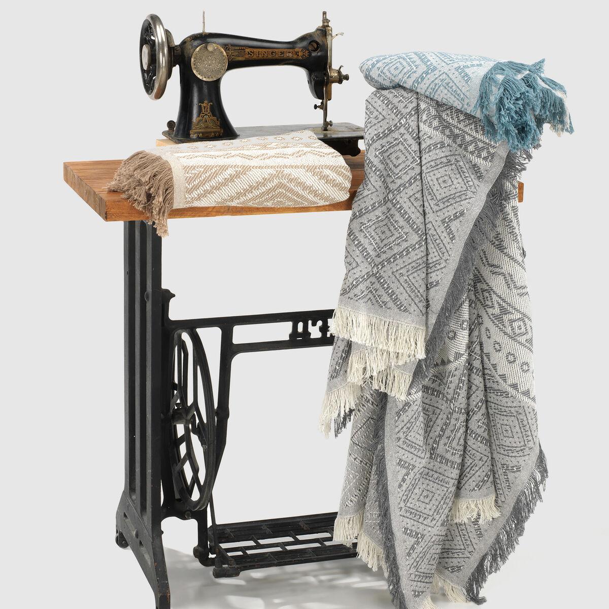 Manta Alexandra House Living Tunez Gris 180 x 260 cm