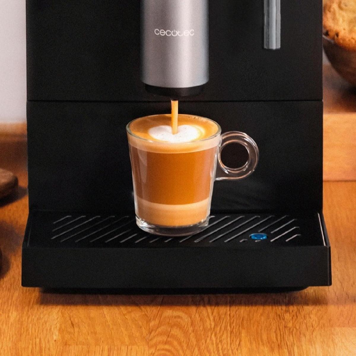 Cecotec Cafeteras superautomáticas Cremmaet Compact Steam (Amazon)