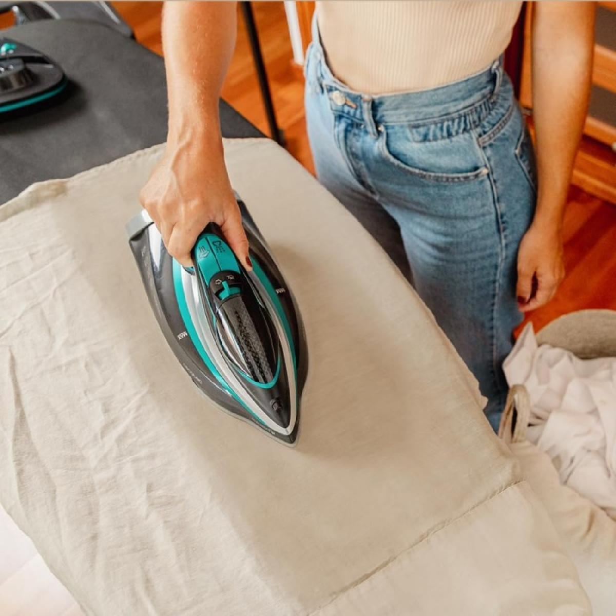 Cecotec Planchas horizontales Plancha horizontal cordless IronHero 3100 Cordless