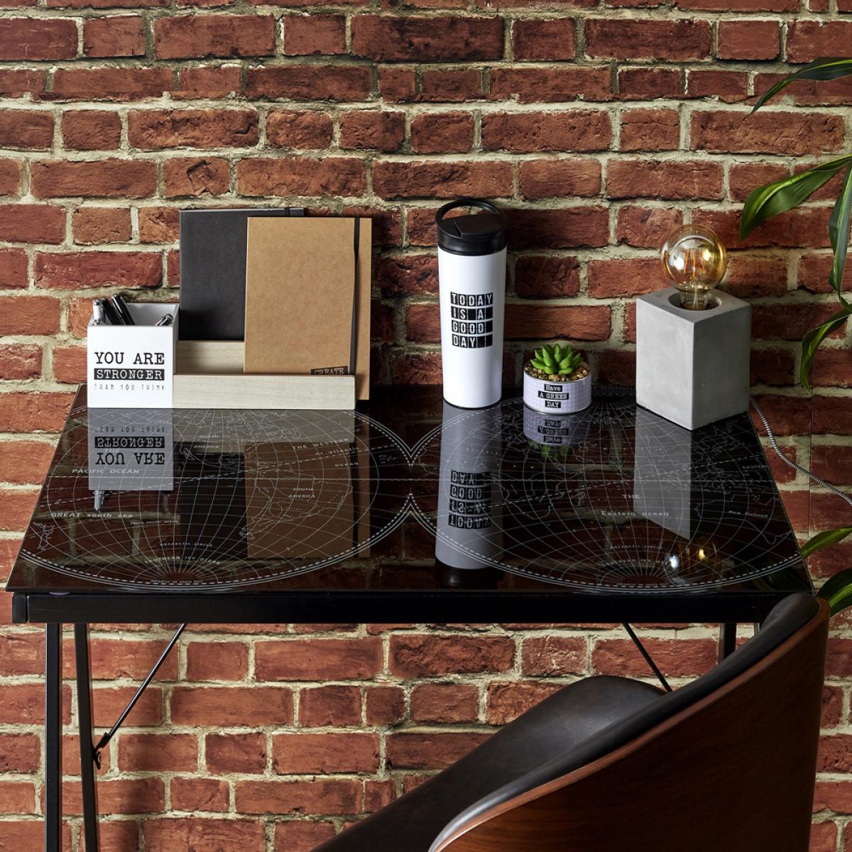 Escritorio mapamundi negro