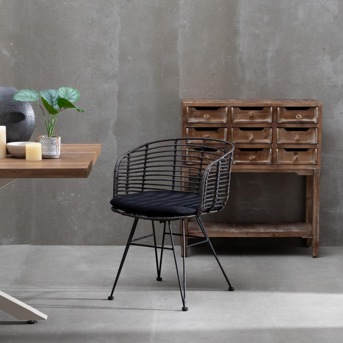 Silla gris-negro ratán-metal salón 53 x 58 x 76 cm