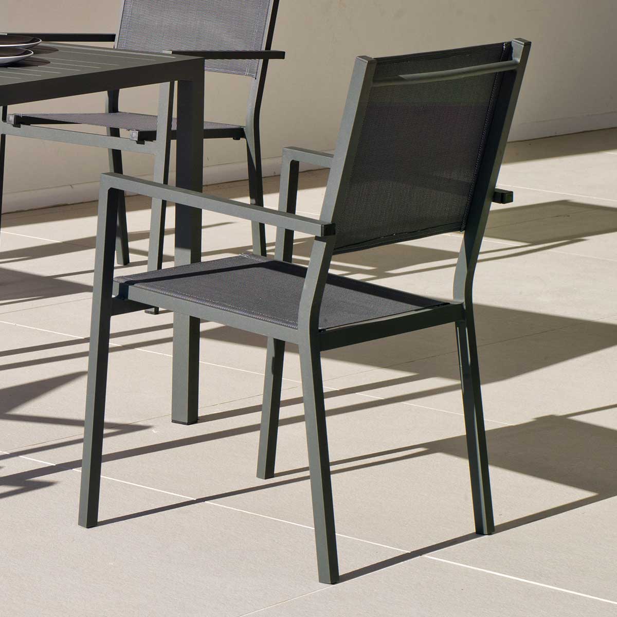 Conjunto jardín mesa y 4 sillas TELGAR 3