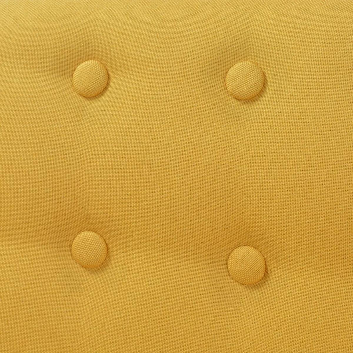 Sillón de tela amarillo