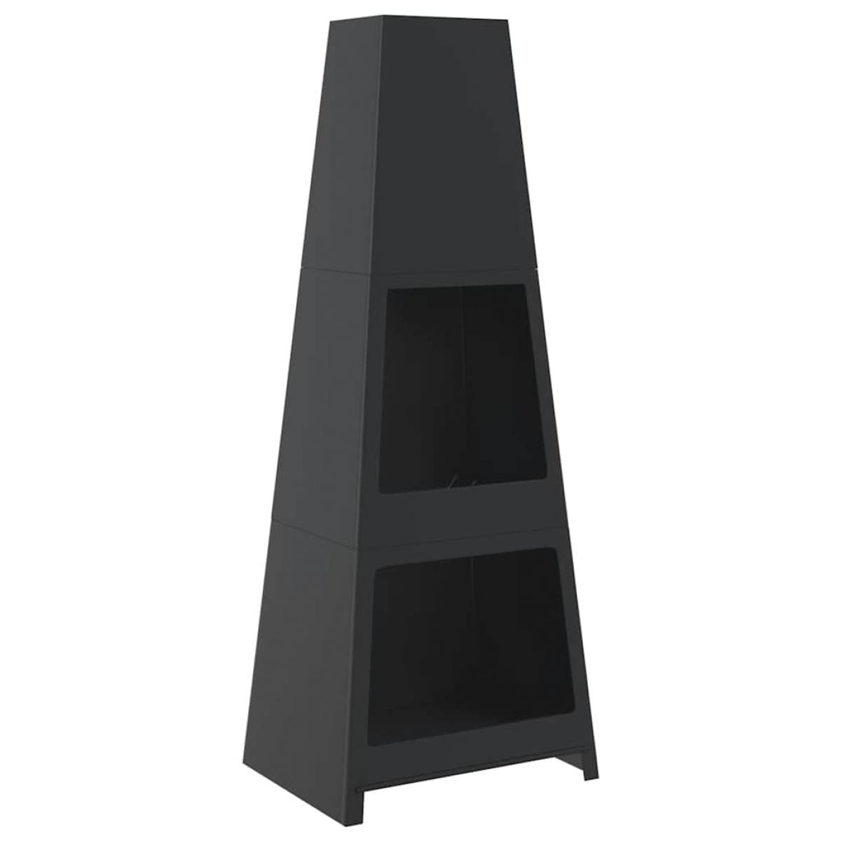 Chimenea de exterior con leñero y diseño de torre acero negro