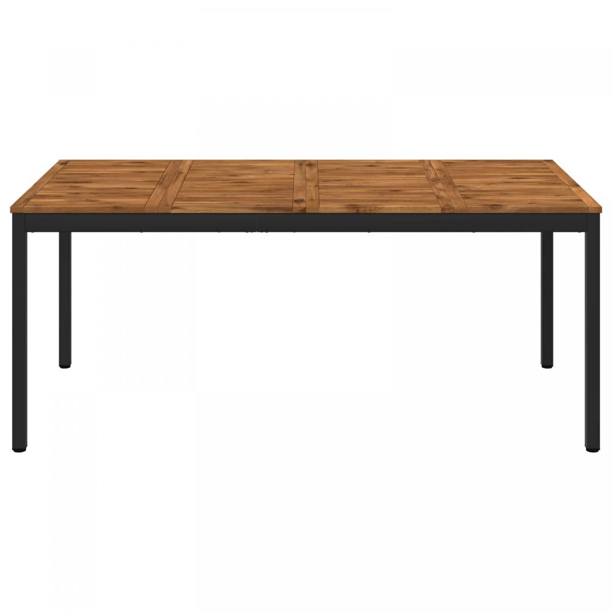 Mesa de cena de jardín