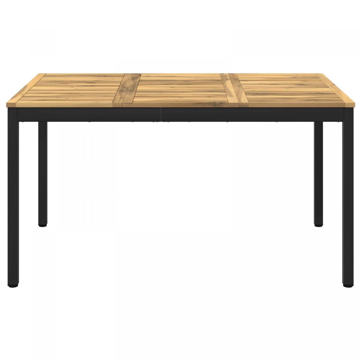 Mesa de cena de jardín