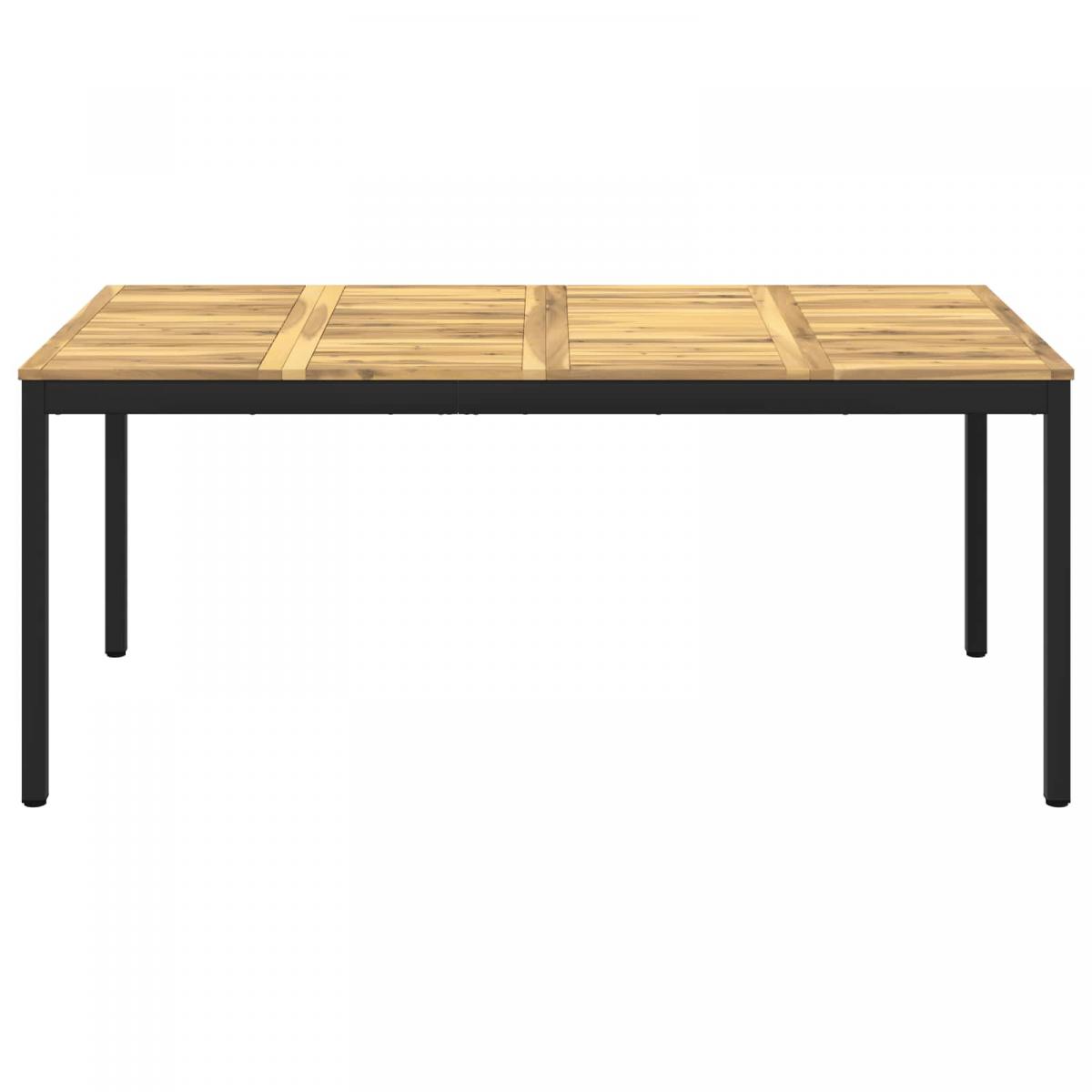 Mesa de cena de jardín
