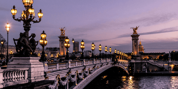Paseo nocturno por las calles de París