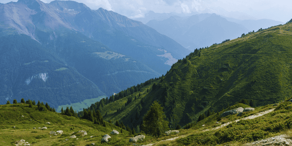 Paisaje de montaña de los Alpes