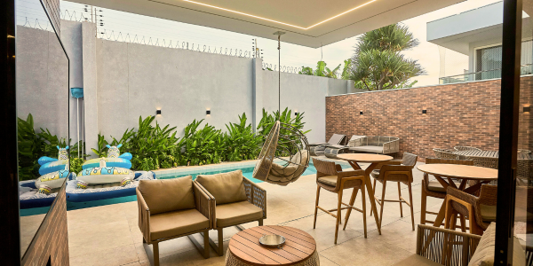 Cómo guardar tus muebles de exterior al acabar el verano