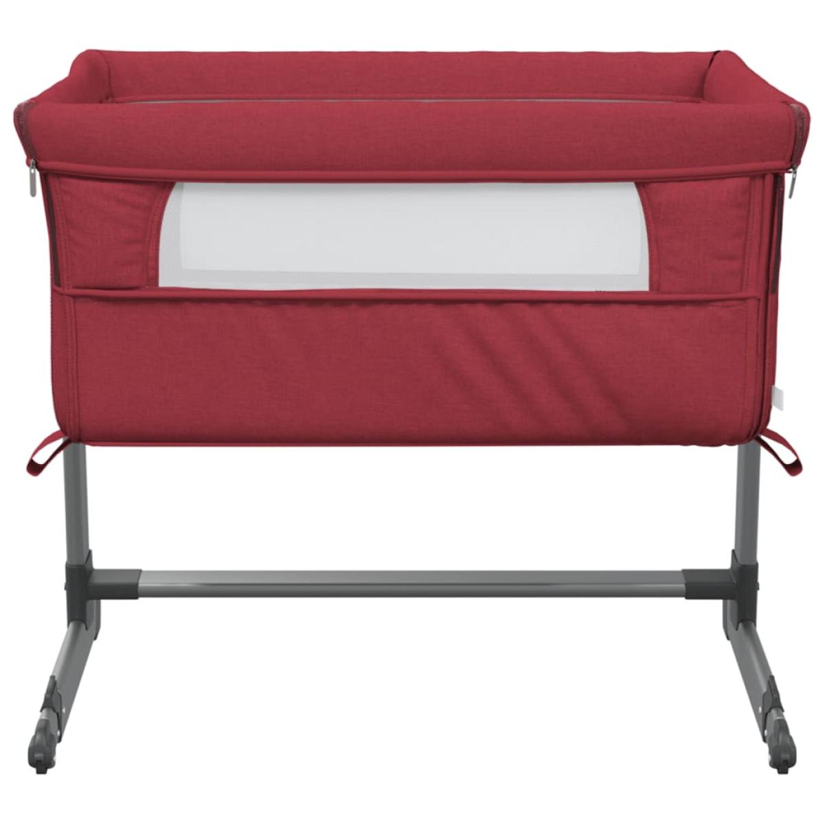 Cuna con colchón tela de lino rojo