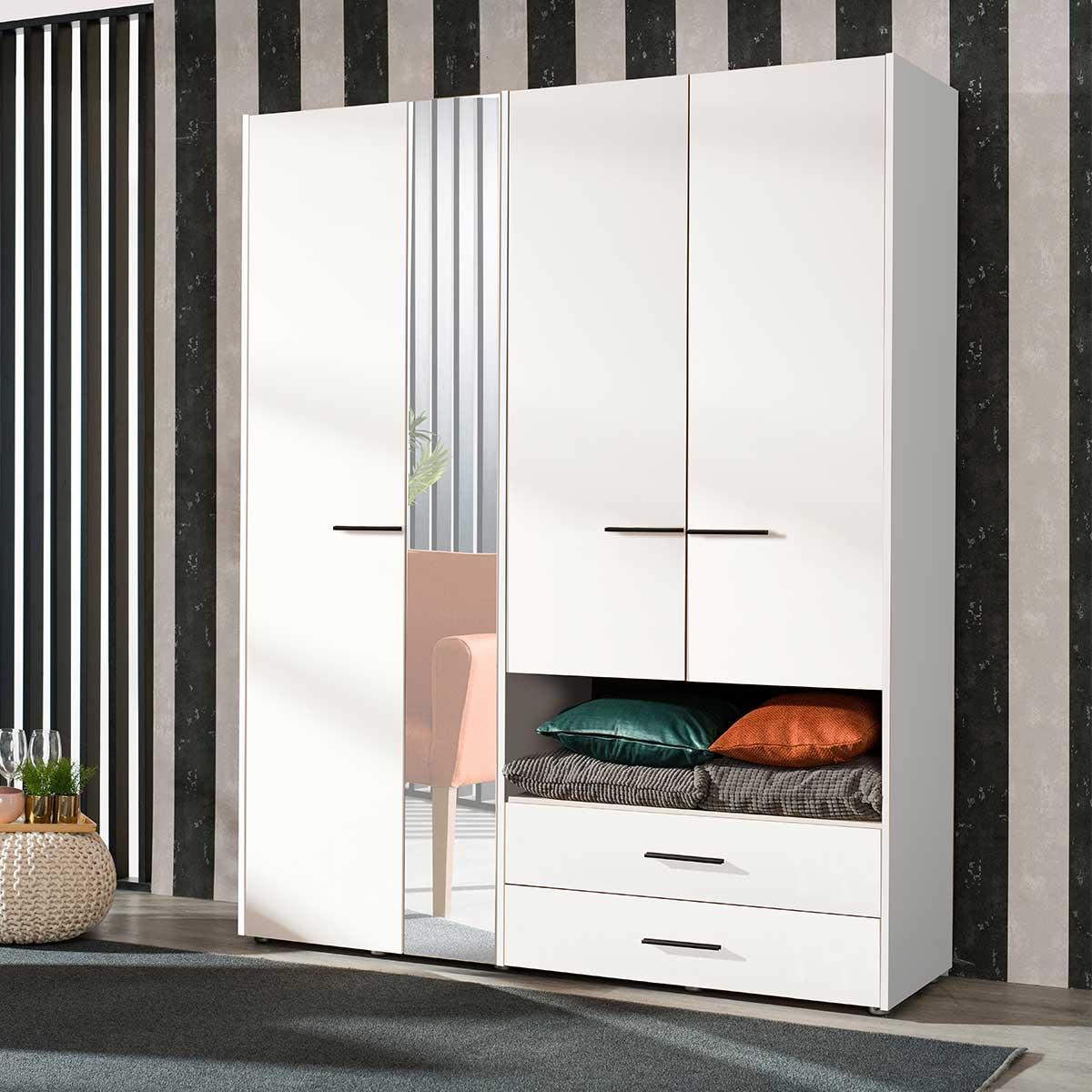 Armario cuatro puertas batientes LEO