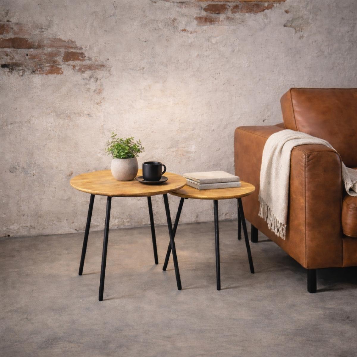 Set de dos mesas auxiliares modelo ASAMA